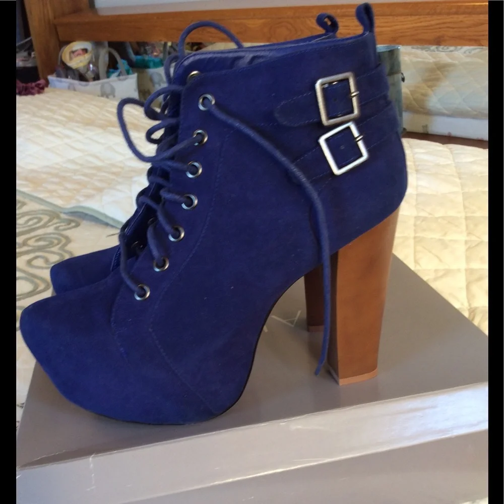 Bakers platform boots